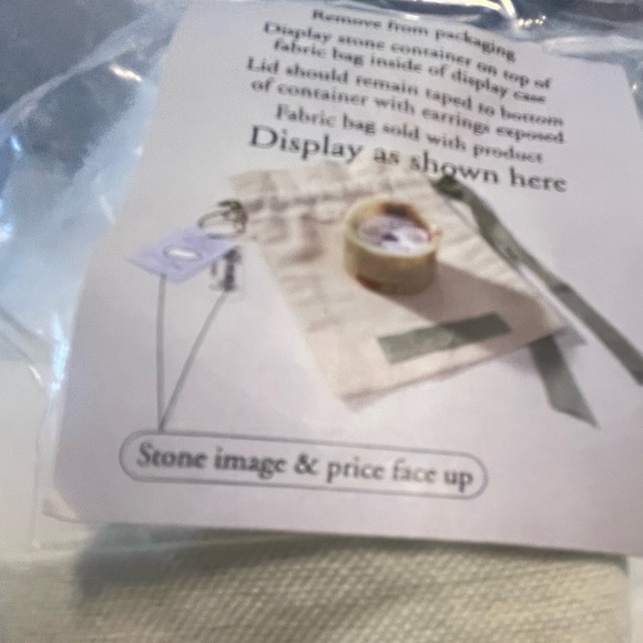 NWT Luna Norte Mother of Pearl Heart Studs with Banded Calcite Box Case & Pouch - Picture 11 of 11